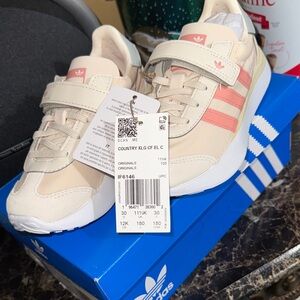 Adidas Kids Sneakers in Cream and Pink